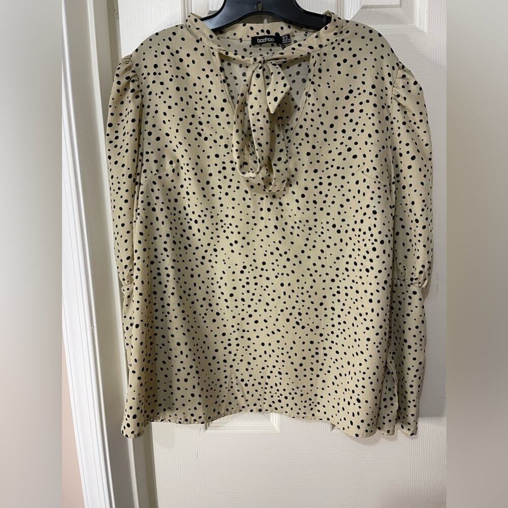 Boohoo Cream Polka Dot Keyhole Tie Front Blouse size 12